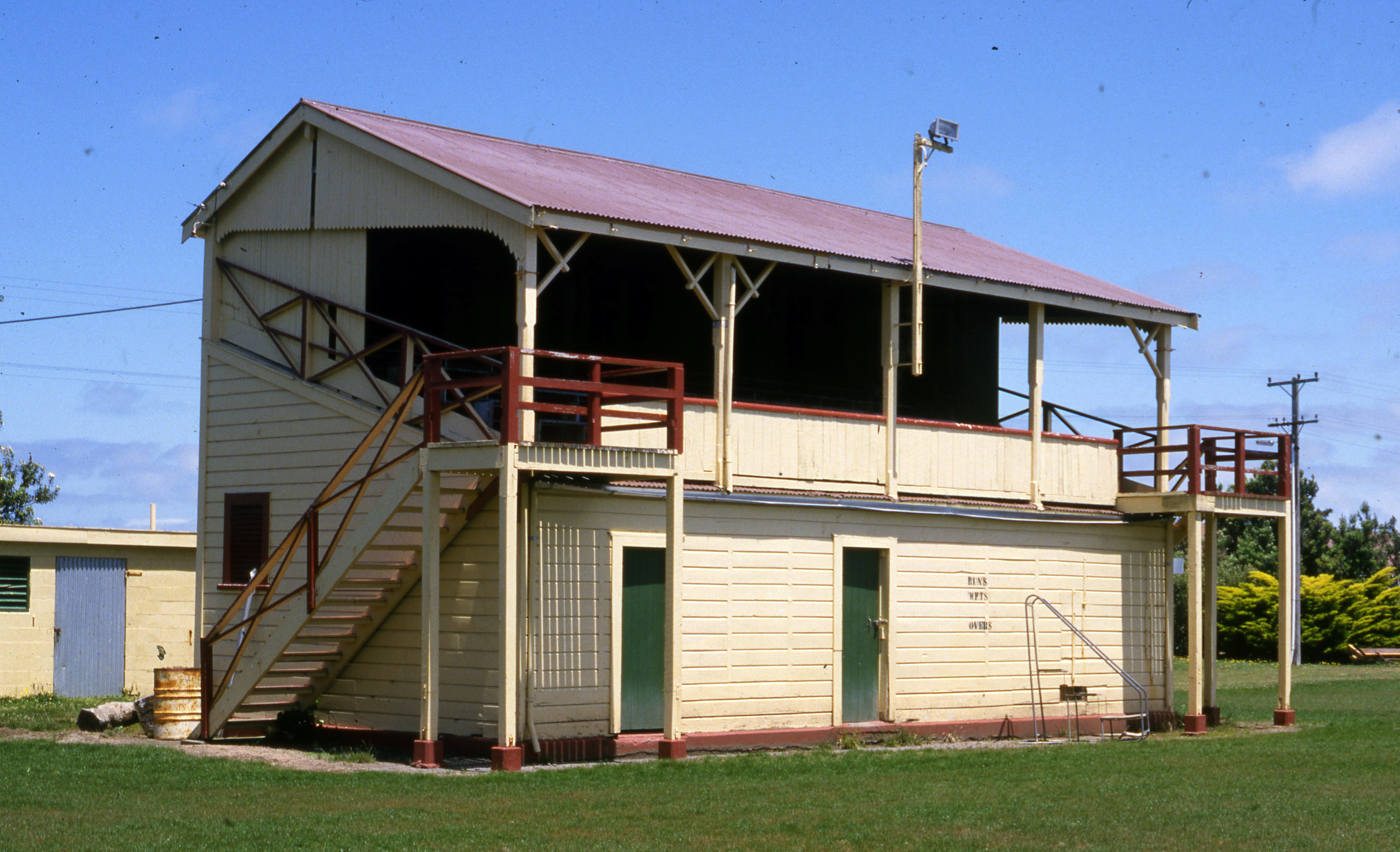 Manaia_Jan_1988.jpg