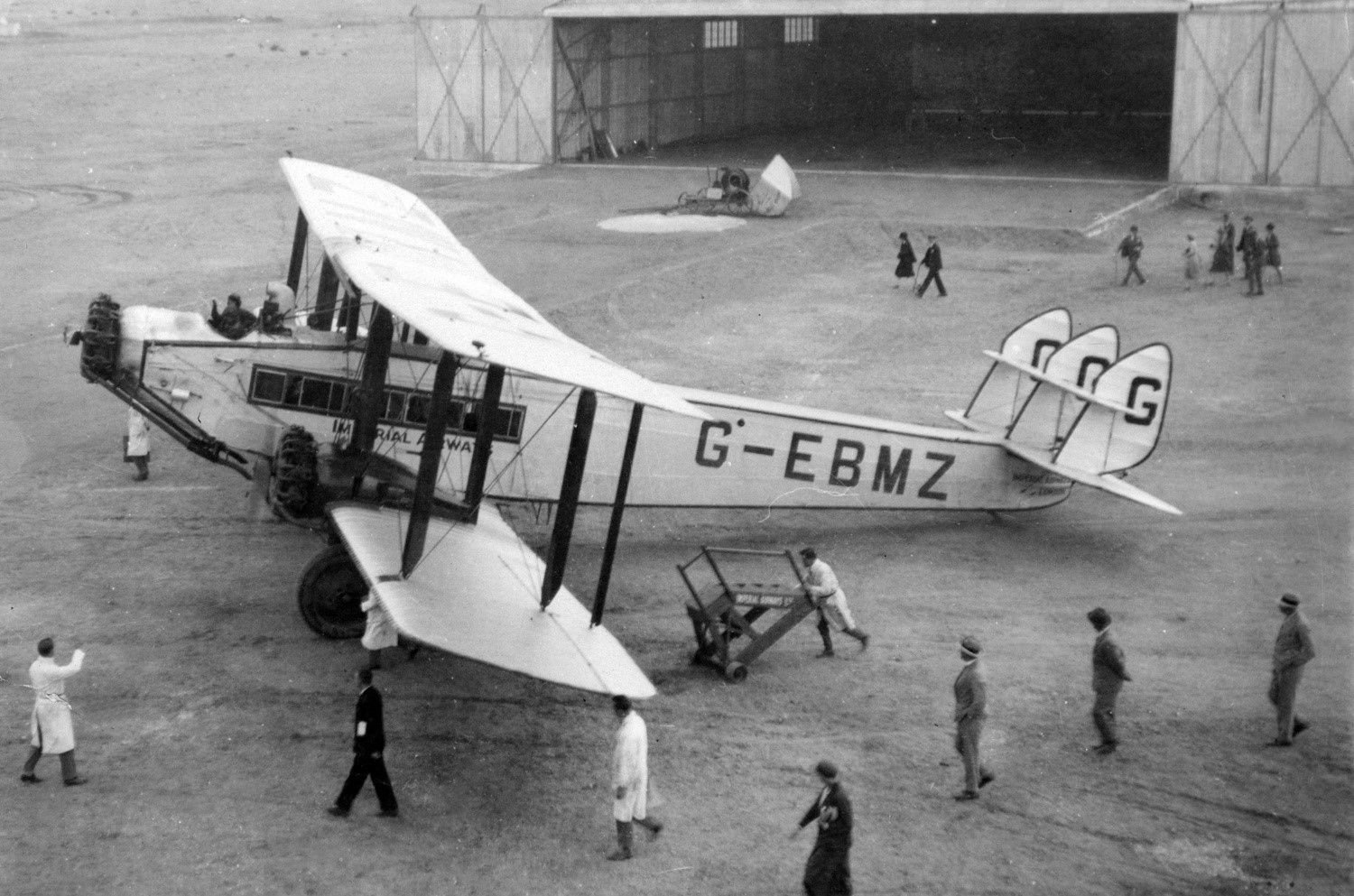 A De Havilland DH.66 Hercules aircraft in Iran (1929). Collection of AirHistory.net photo archive (418256).