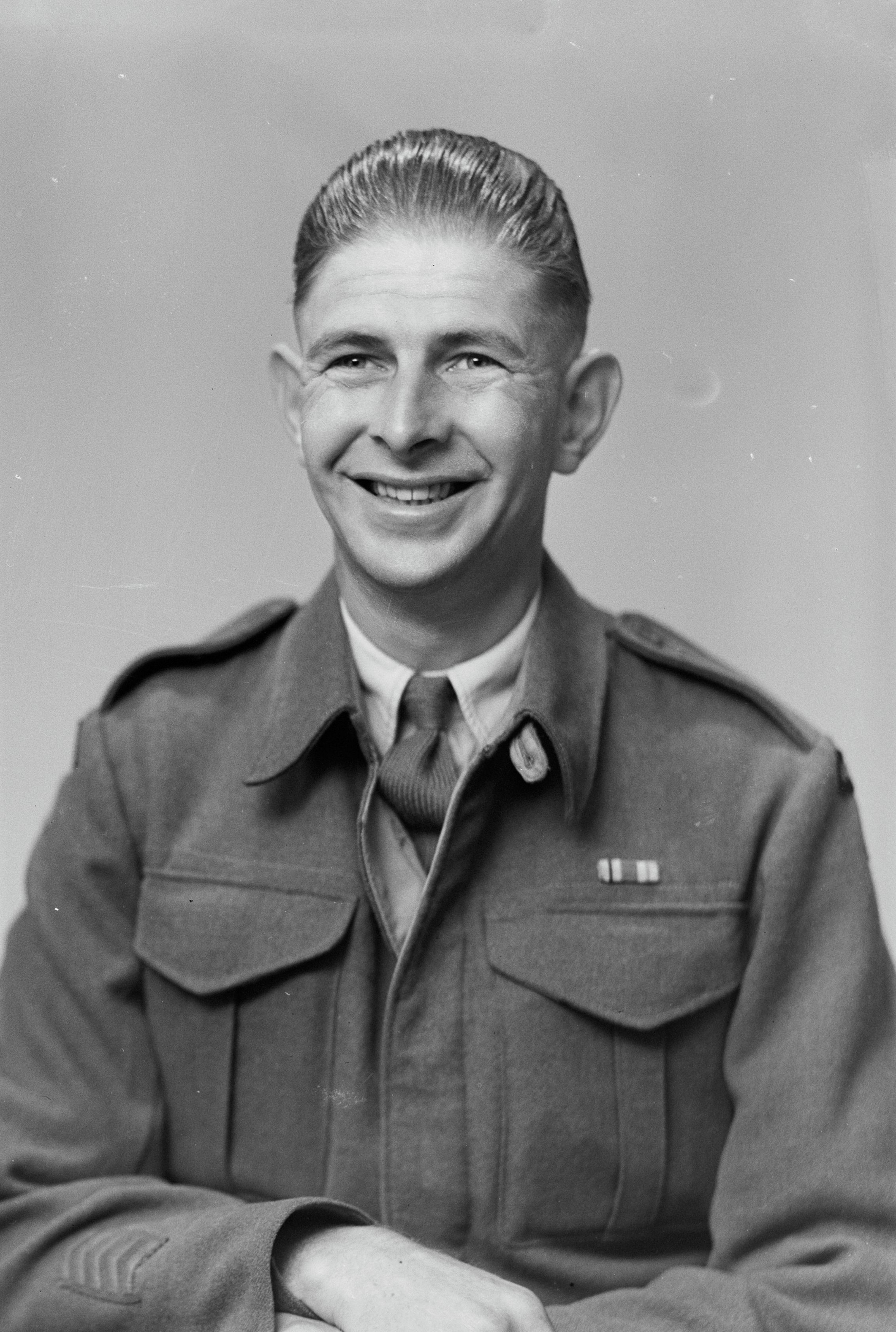 Either Albert Ernest Upson or his twin brother Frank Herbert Upson (21 September 1945). Swainson's Studios. Collection of Puke Ariki (SW1945.1582b).