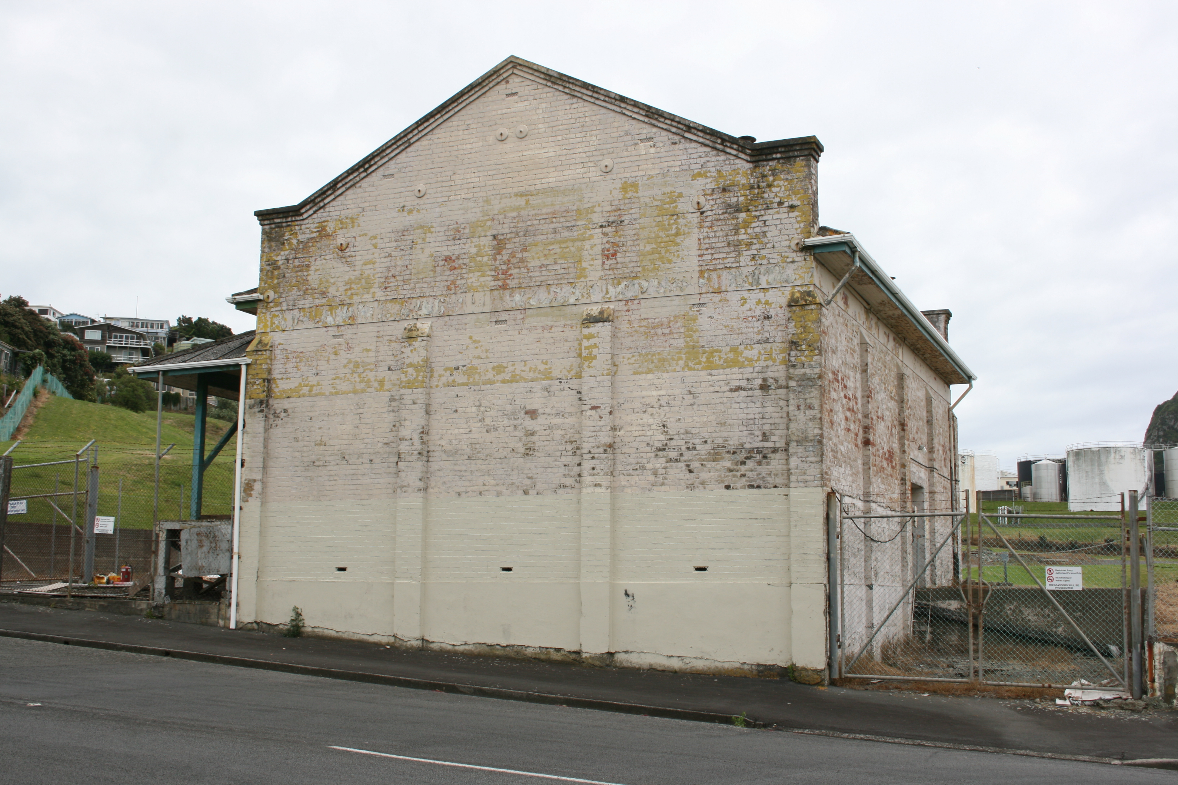 Oil_Store_005.jpg