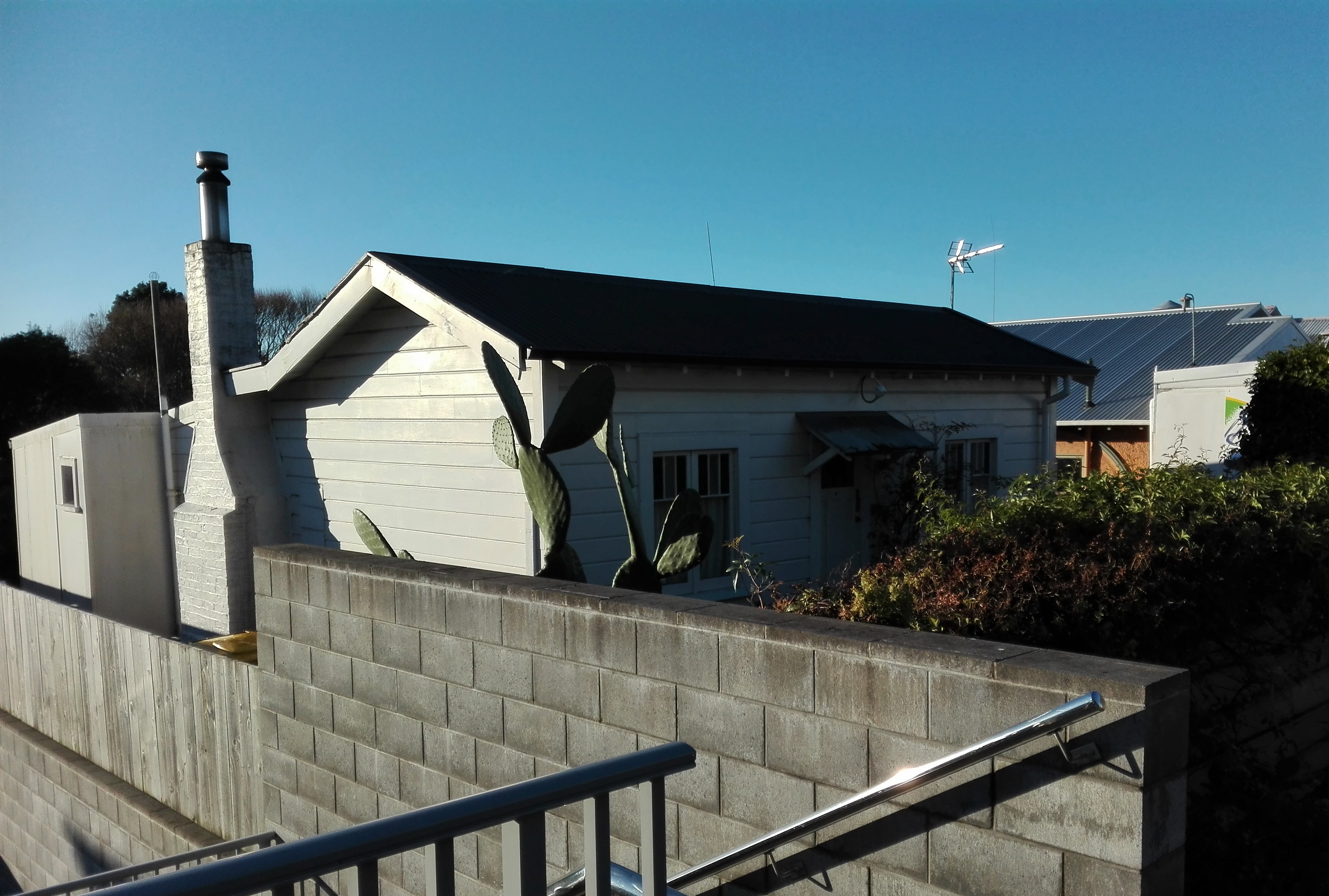 208_Devon_Street_West_2017.jpg