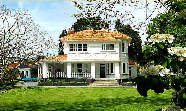 Barton_House_Open2View.JPG