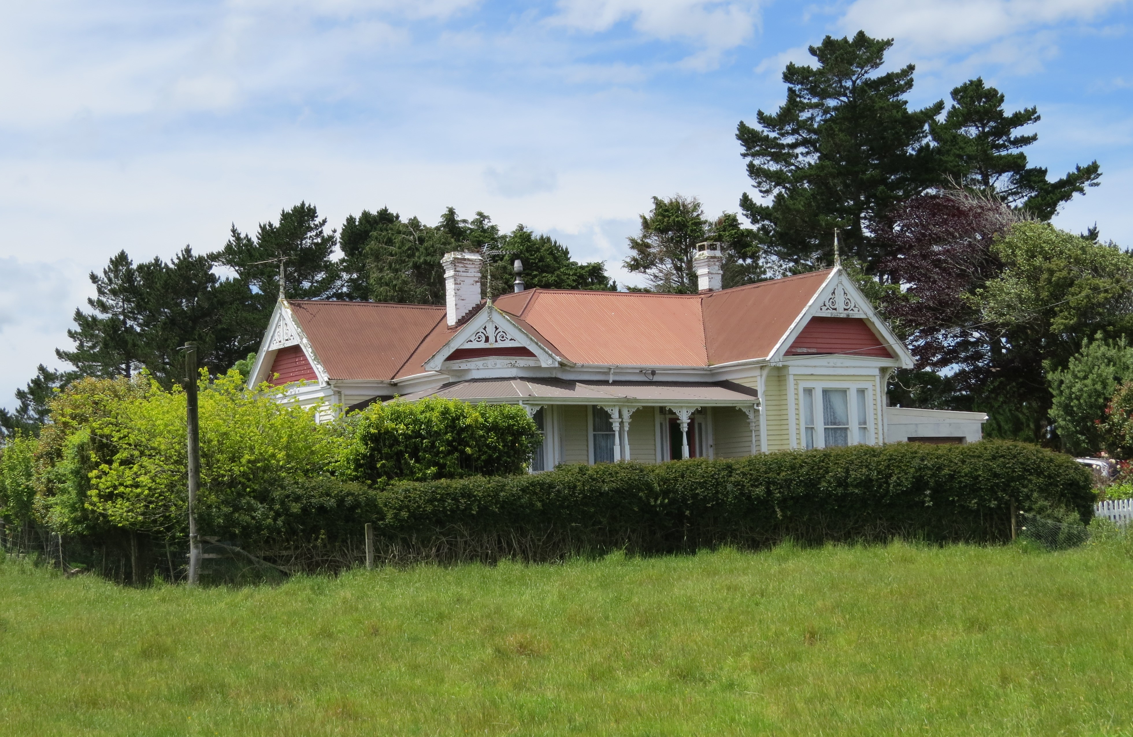 87_Cowling_Road_2017.JPG