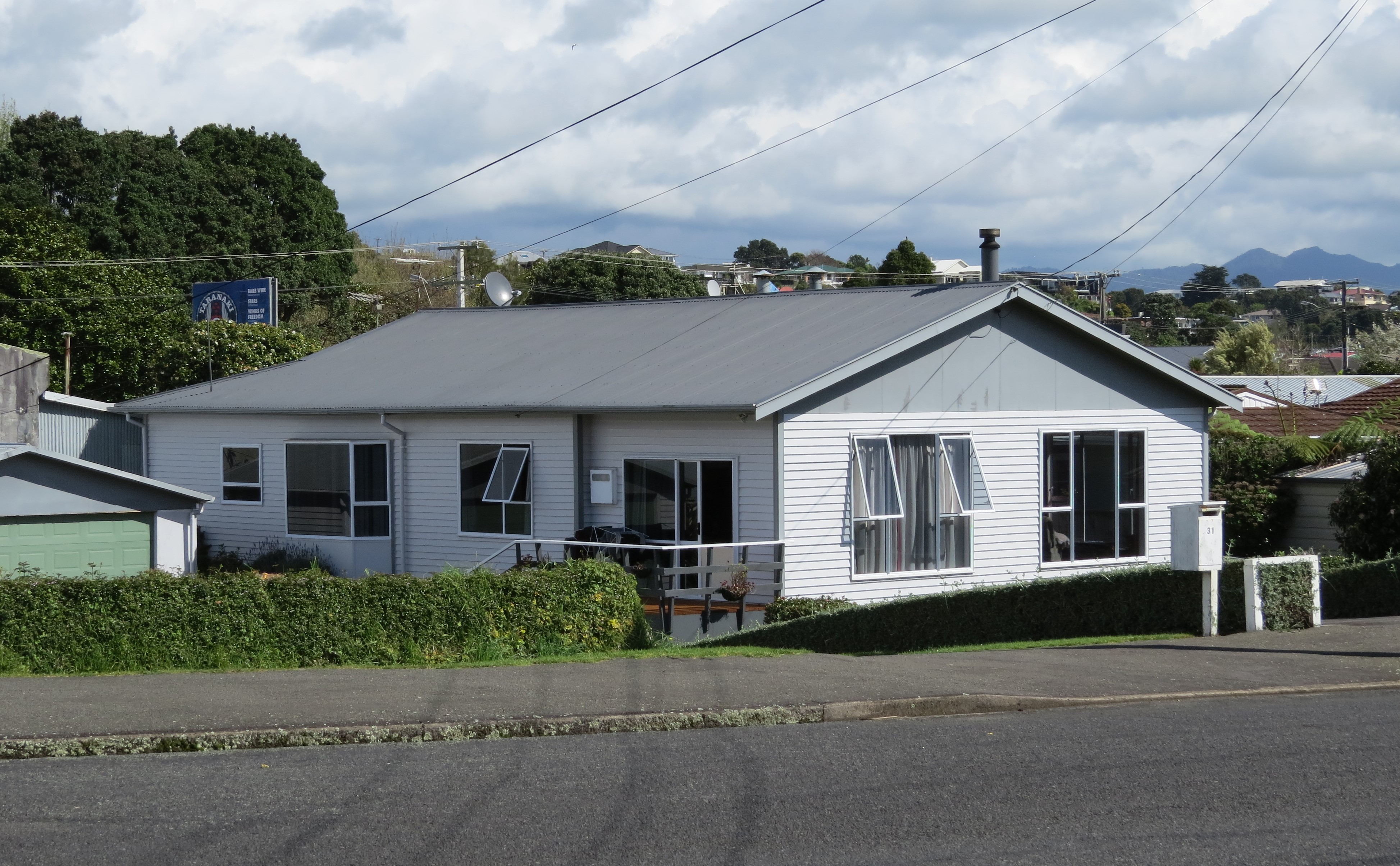 33_Birdwood_Avenue_2017.JPG