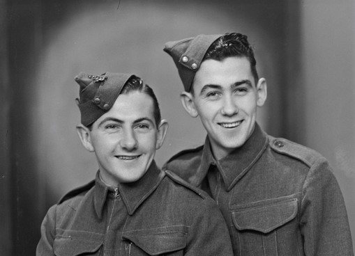 Ernest And Allan Neighbours SW1942 0888