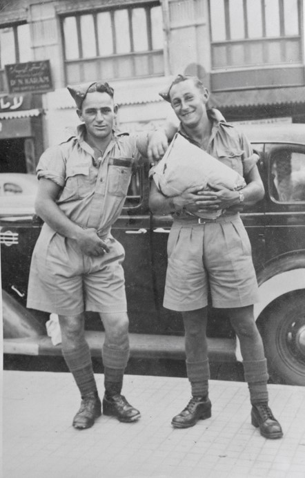 Raymond Hopkinson And Friend WD 011778