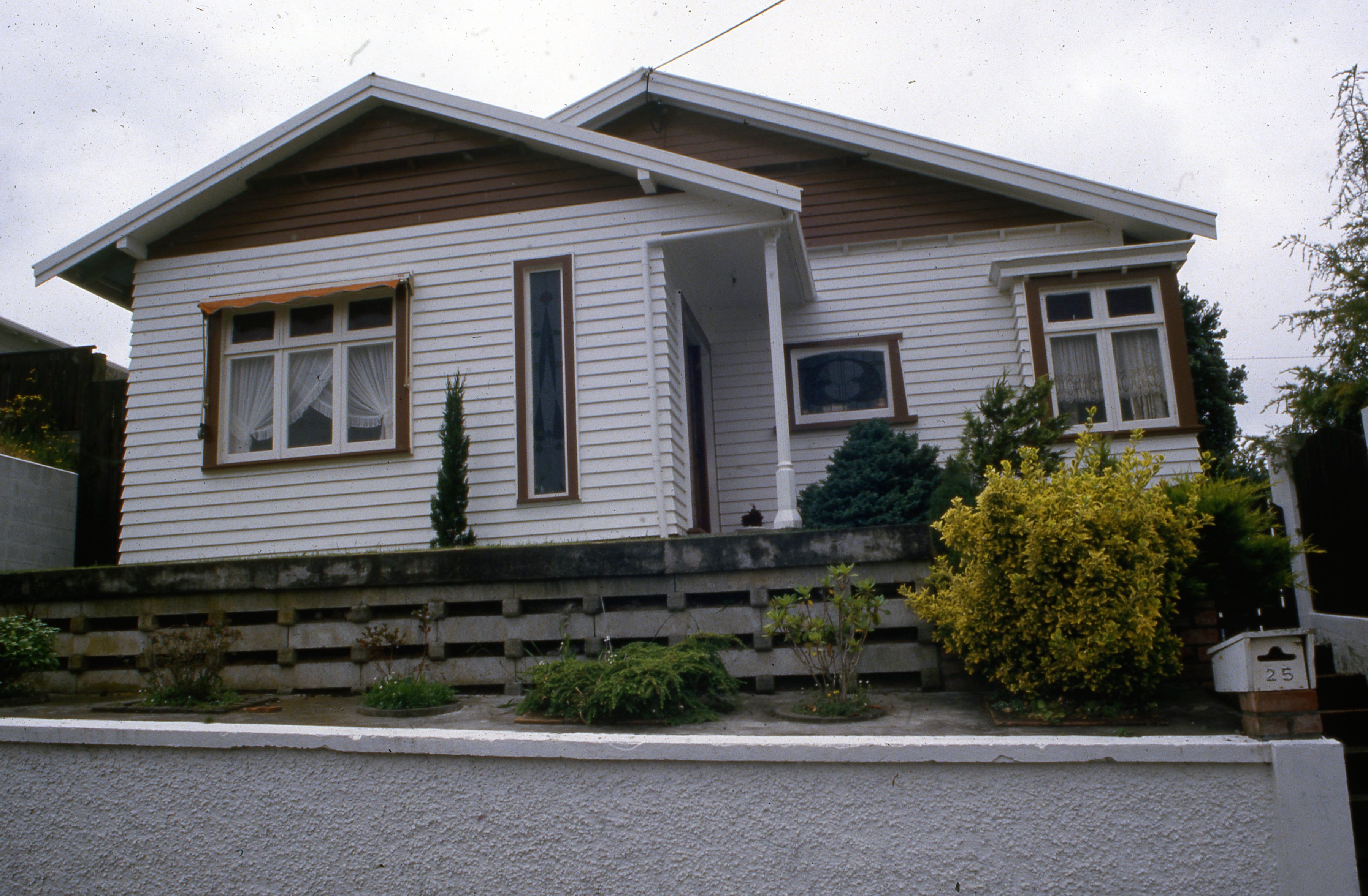 25 Morley Street C1988 Robyn Oliver